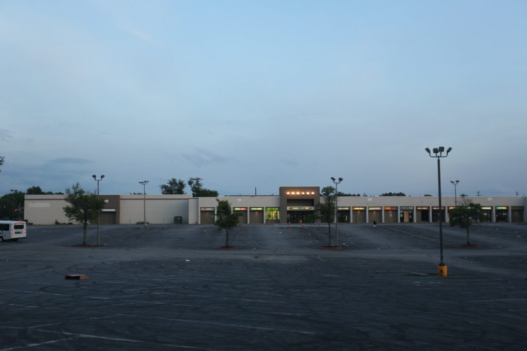 The West End Mall's parking lot