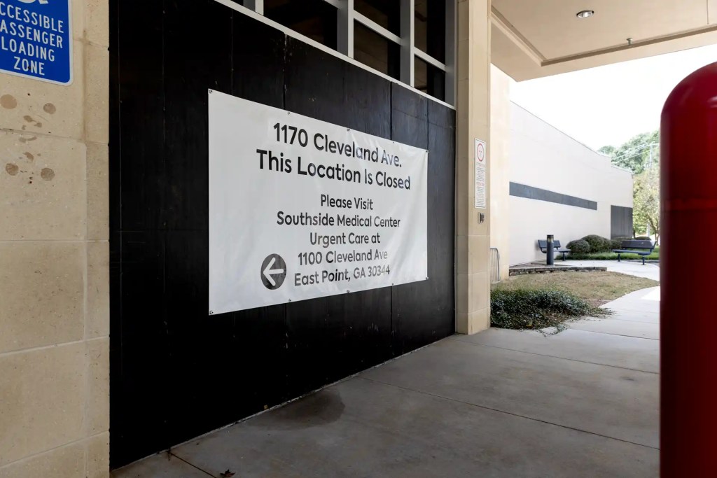 A sign at Atlanta Medical Center South in East Point, Georgia, reads "This location is closed."