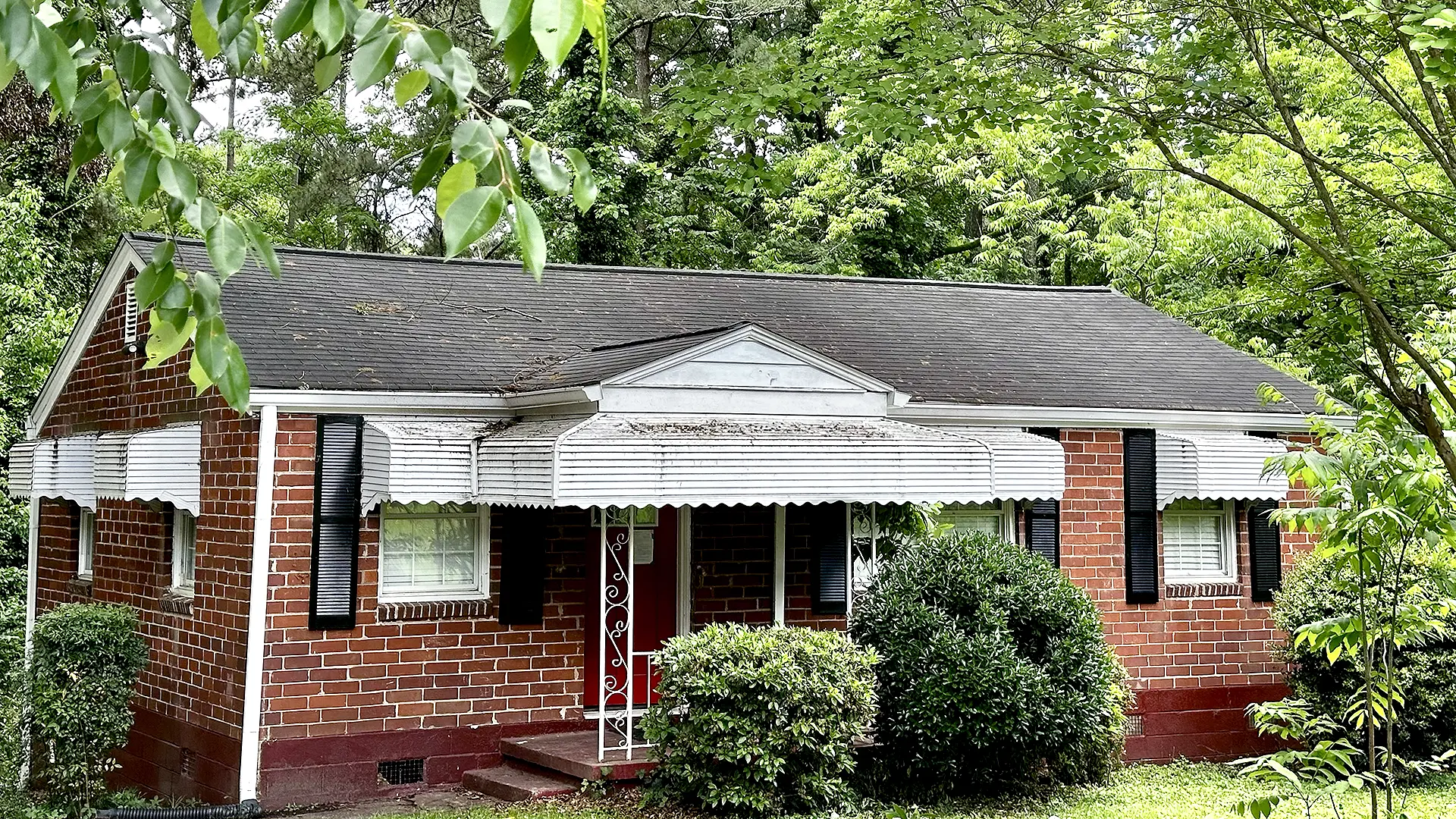 A photo from the street of the front of the house at 2576 Godfrey Dr.